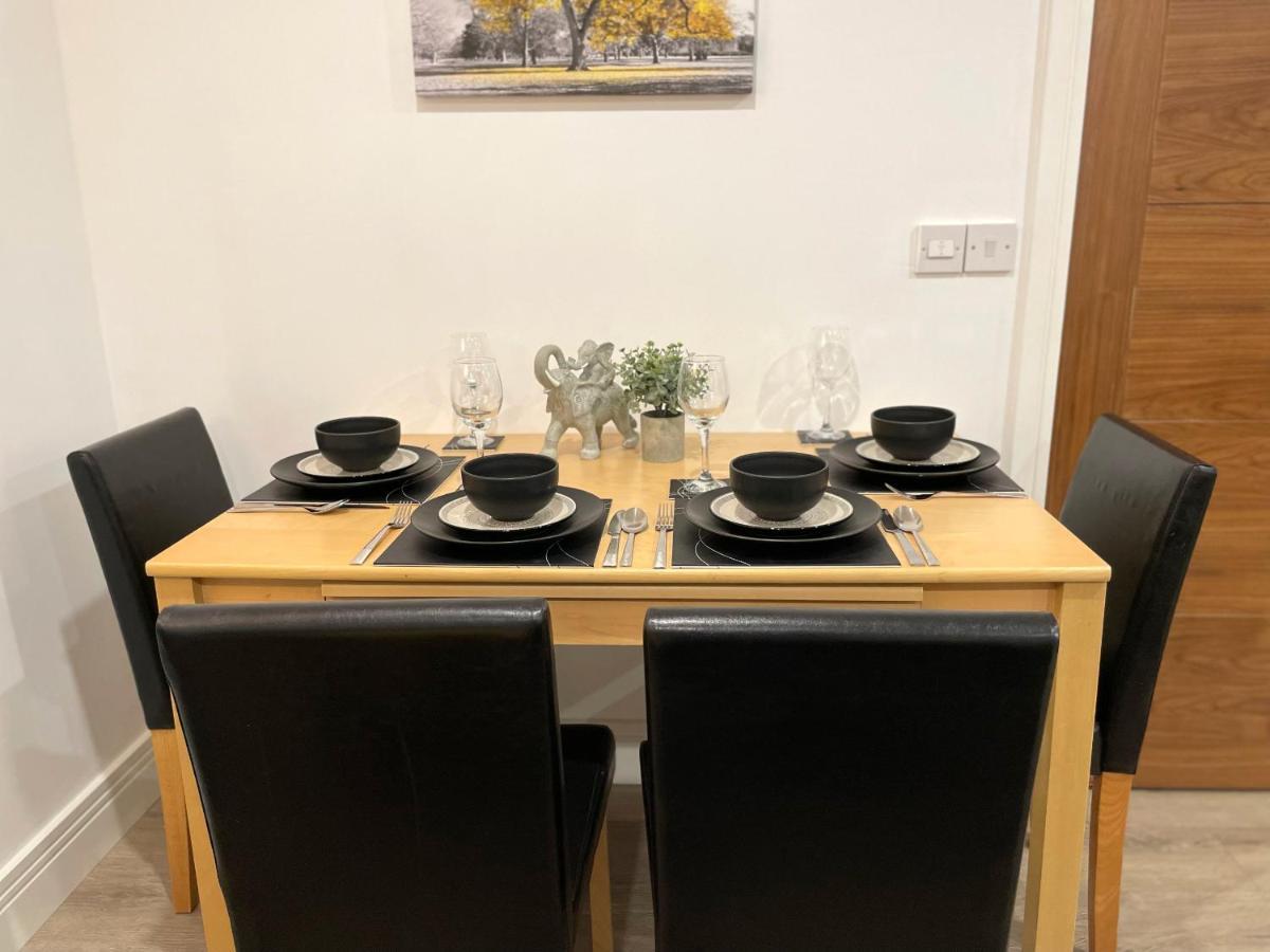 Luxurious 2 Bed Apartment In Heart Of Burnley With Private Parking 外观 照片